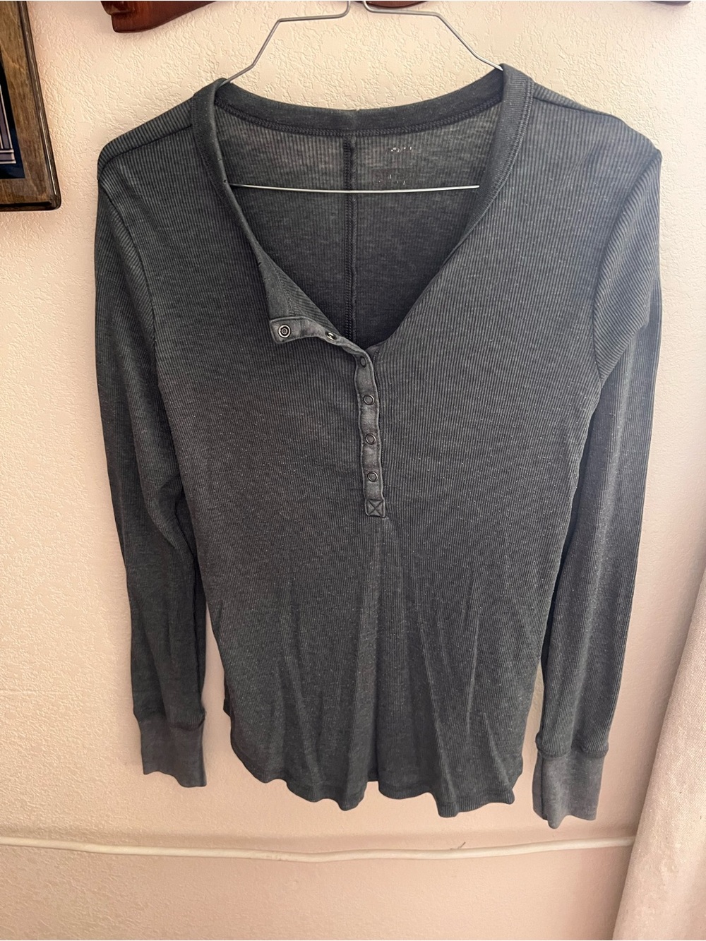 aerie Ribbed Long-Sleeve Henley Top - Charcoal
